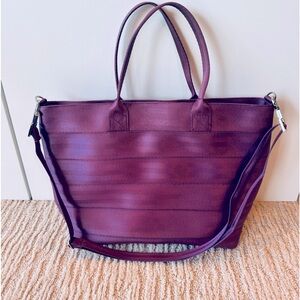 Large Harveys Seatbelt Tote with crossbody strap